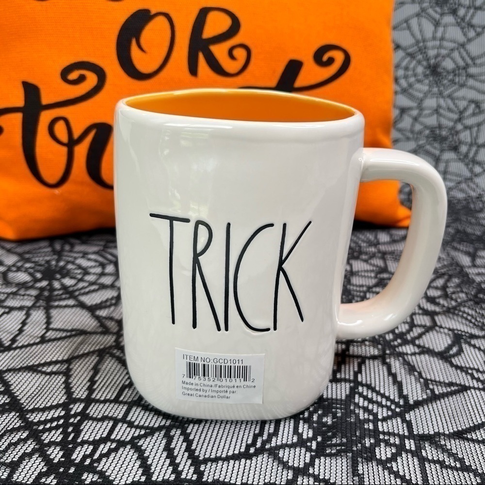 NEW Rae Dunn “TRICK TREAT” Orange White Ceramic Halloween October Coffee Mug